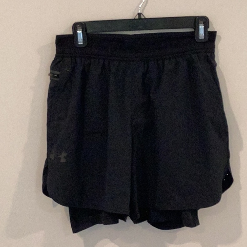 Underarmour lined men’s shorts